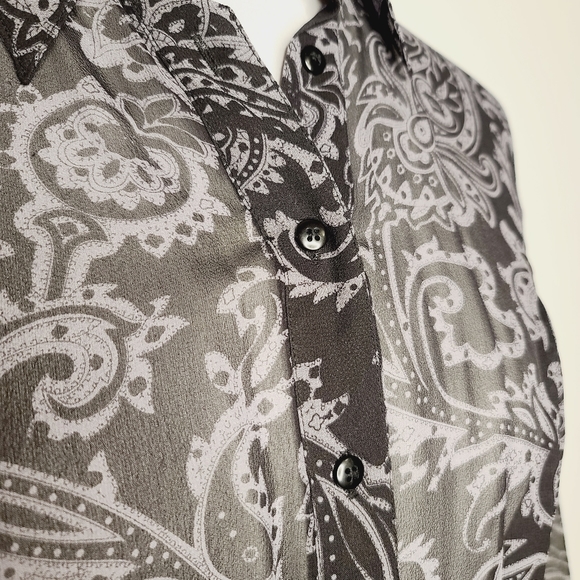 INC International Concepts Button Front Blouse in Black and Grey Paisley Sz 2 - Picture 3 of 6